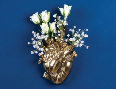 SELETTI-LOVE-IN-BLOOM-GOLD-600x463